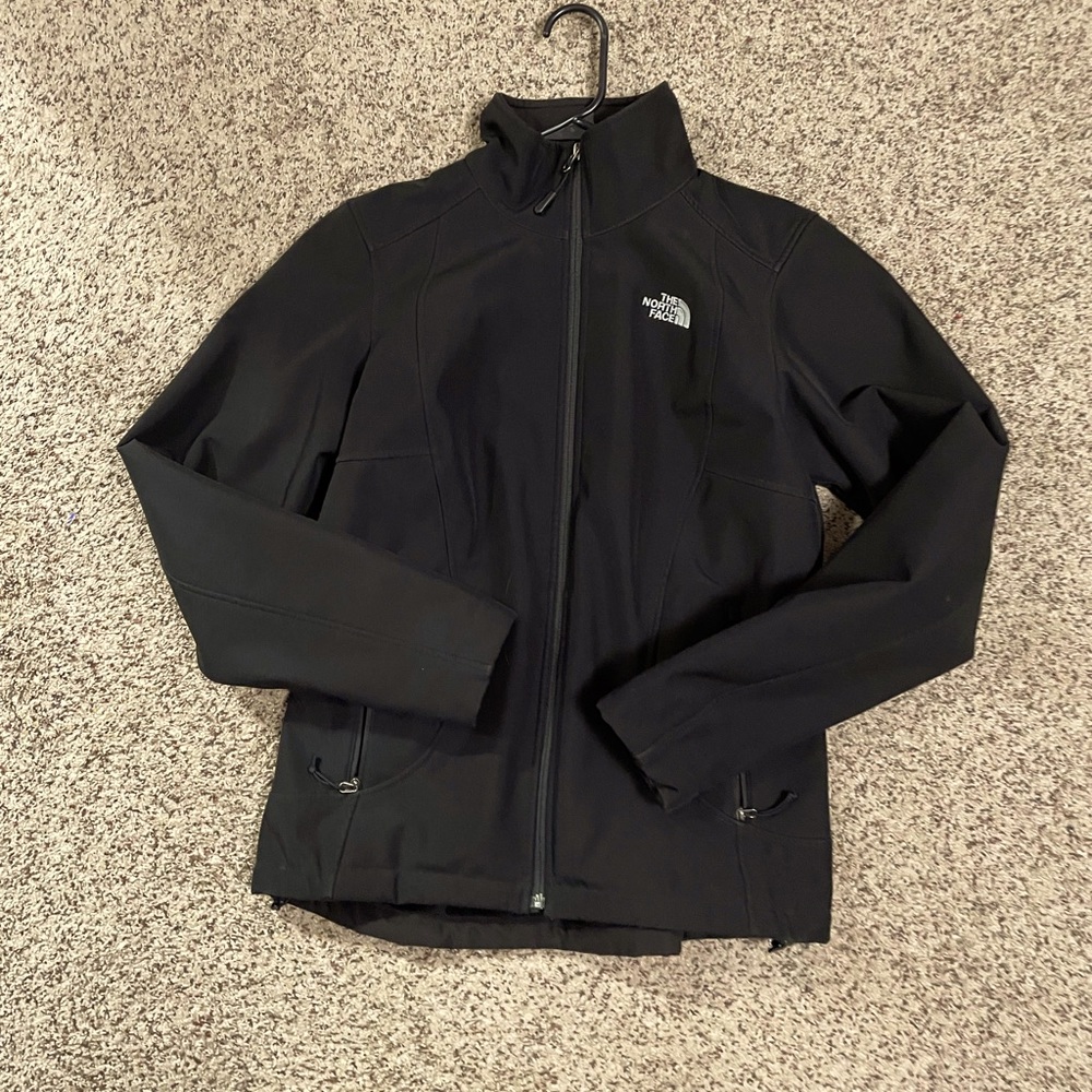 Northface Womens Softshell fleece jacket size medium. Worn a couple of times.